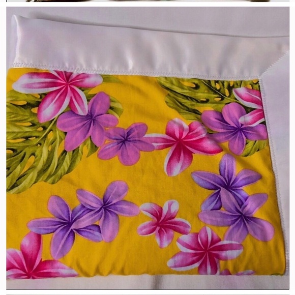 Handmade Aloha print & fleece double sided cuddle blanket. - Picture 2 of 5